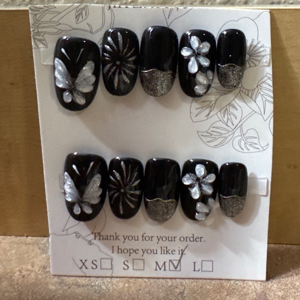 Black & Silver Butterfly Press On Nails |‎ Medium Square Glitter Floral Nail Set